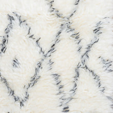 Load image into Gallery viewer, Phoenix Moroccan Rug