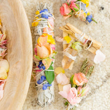 Load image into Gallery viewer, Palo Santo Bundle